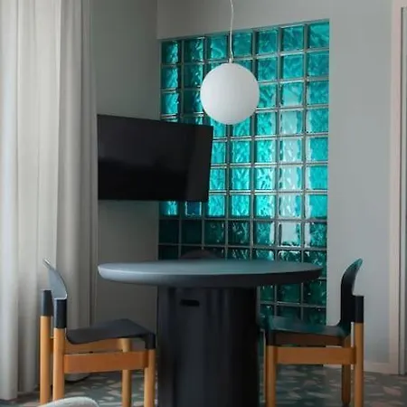 Resume Apartments, Swimmer Lounge No10 By Urban Rent *