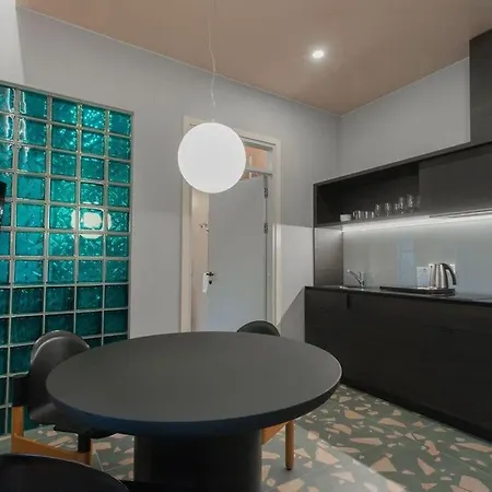 Resume Apartments, Swimmer Lounge No10 By Urban Rent