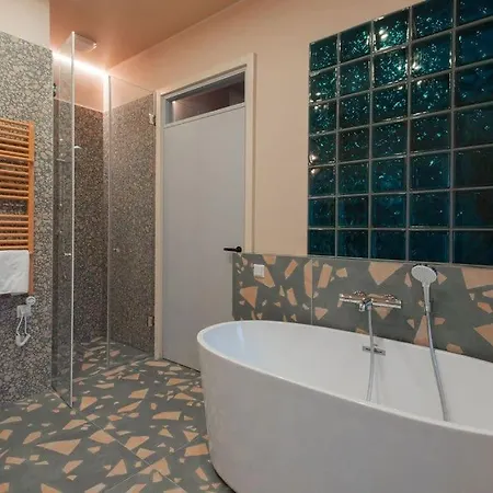 Resume Apartments, Swimmer Lounge No10 By Urban Rent Apartment Kaunas