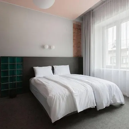 Apartment Resume Apartments, Swimmer Lounge No10 By Urban Rent